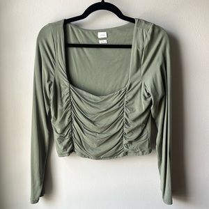 ARITZIA Wilfred Sage Green Ruched Long Sleeve Crop Top